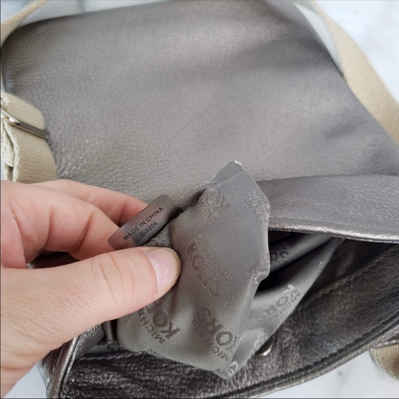 ❗️Authentic MK Bag❗️ - Picture 4 of 4